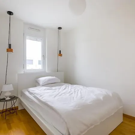 Modern 3bd Apart With Terrace Appartement